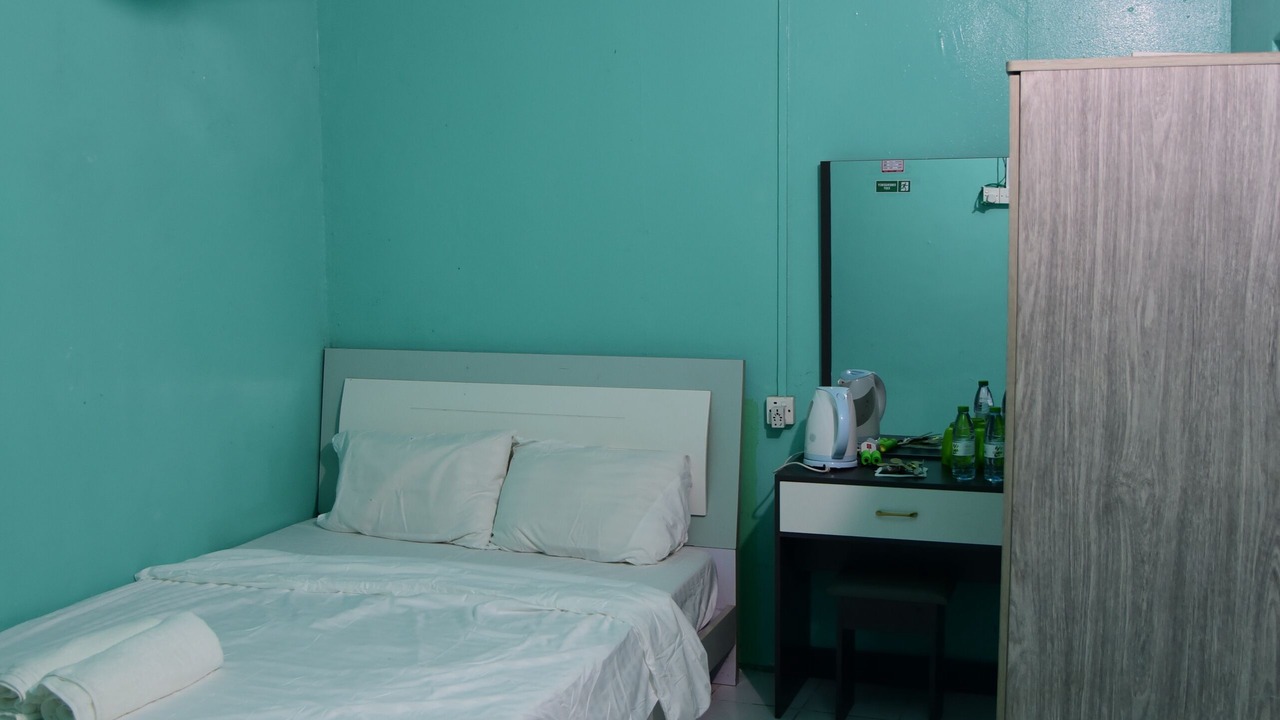 Photo of Bedroom in Male