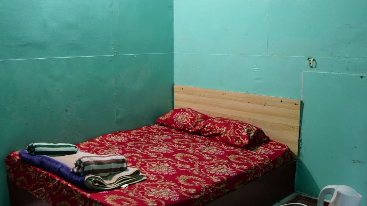 Photo of Bedroom in Male