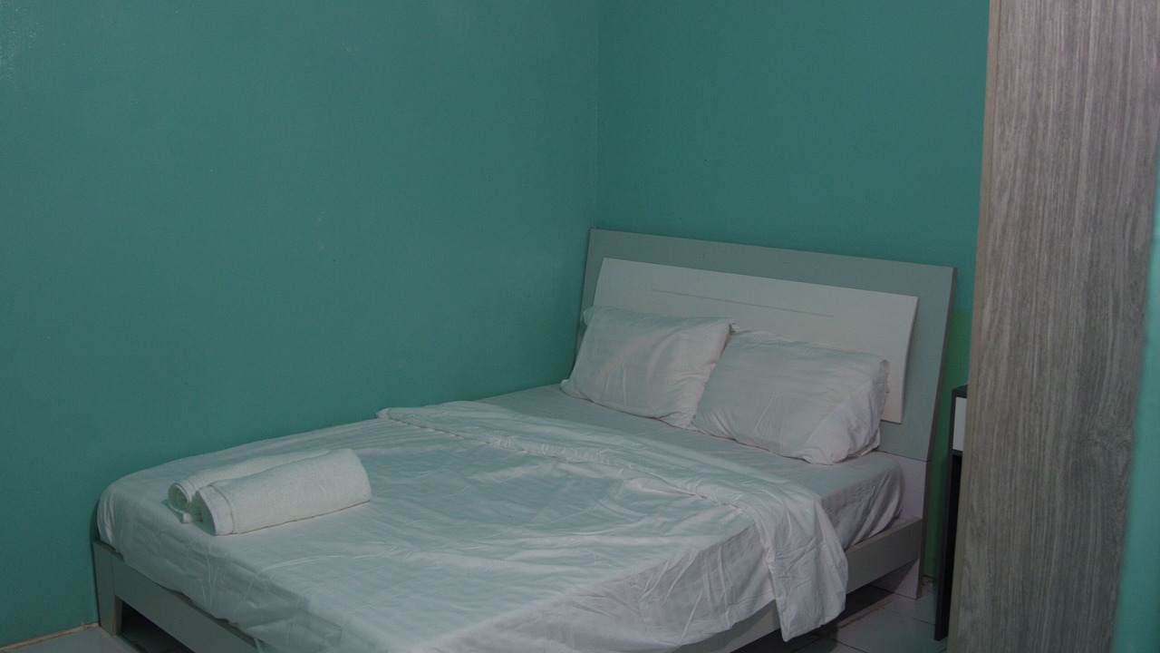 Photo of Bedroom in Male