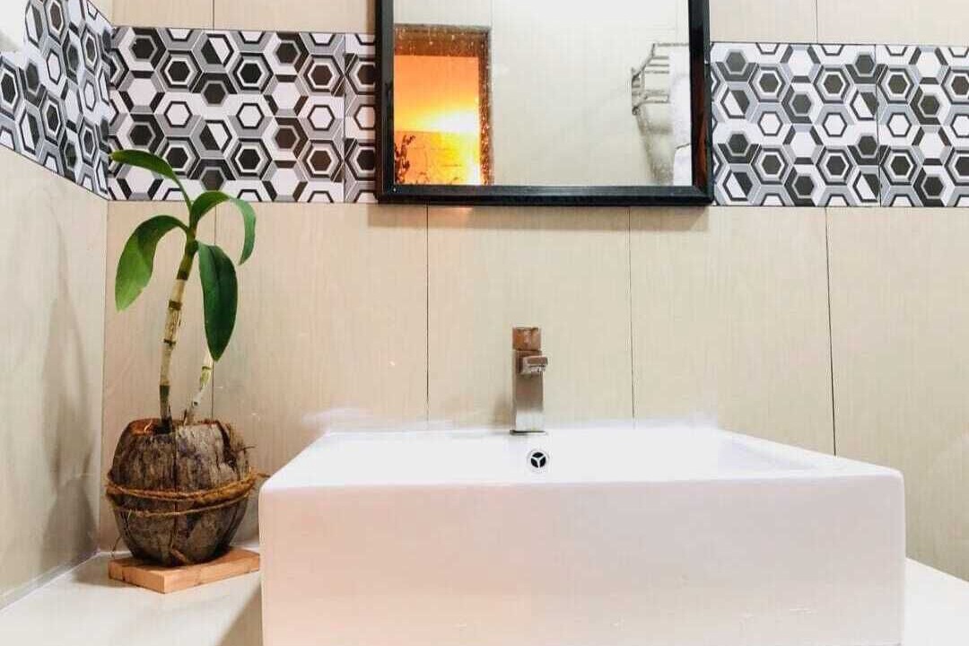 Photo of Bathroom in Dhidhdhoo