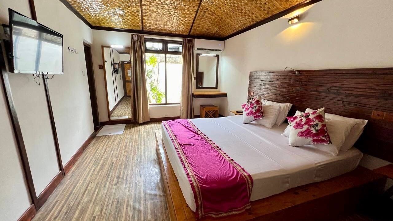 Photo of Bathroom in Bodufolhudhoo