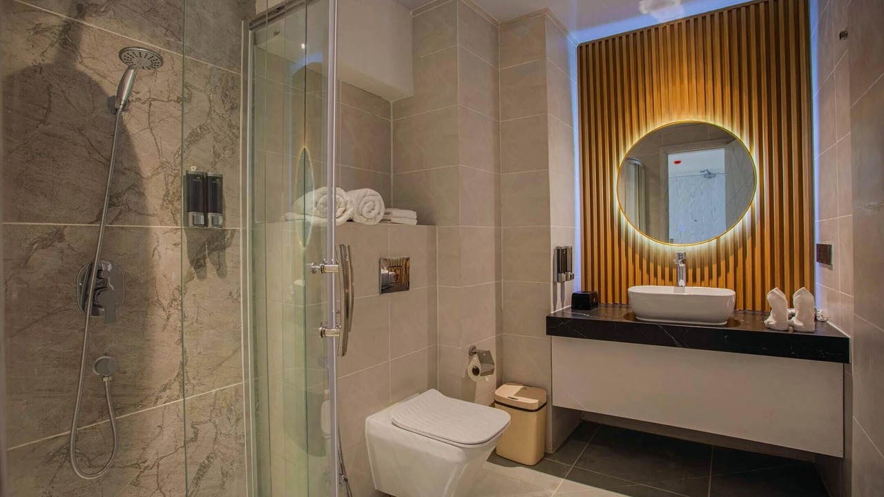 Photo of Bathroom in Guraidhoo
