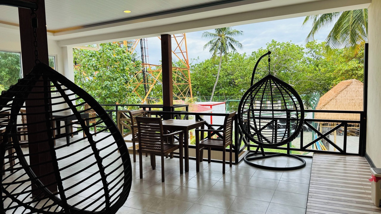Photo of Livingroom in Thulusdhoo Island