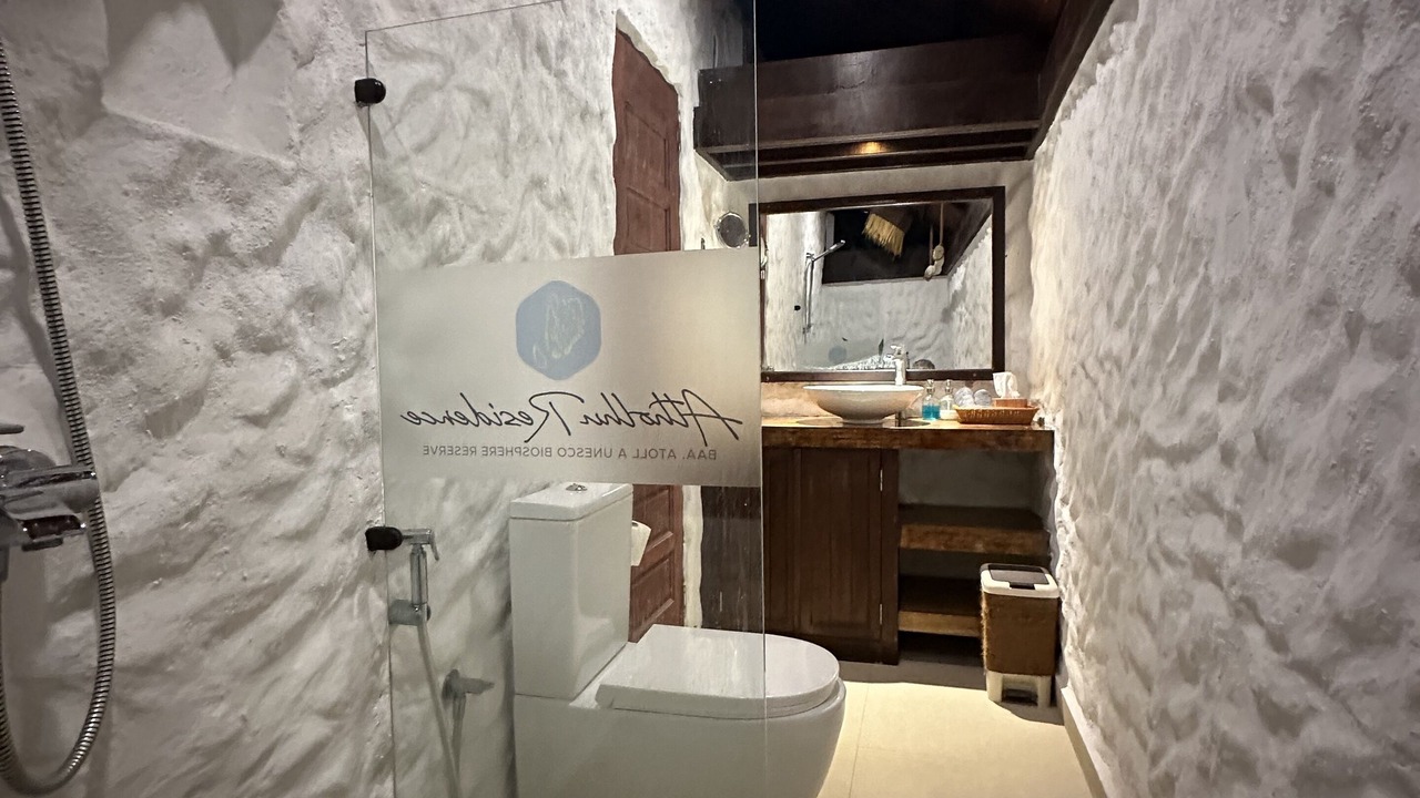 Photo of Bathroom in Fehendhoo