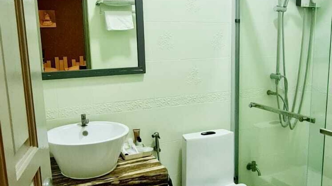 Photo of Bathroom in Dharavandhoo