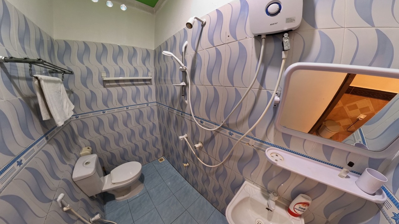 Photo of Bathroom in Himandhoo