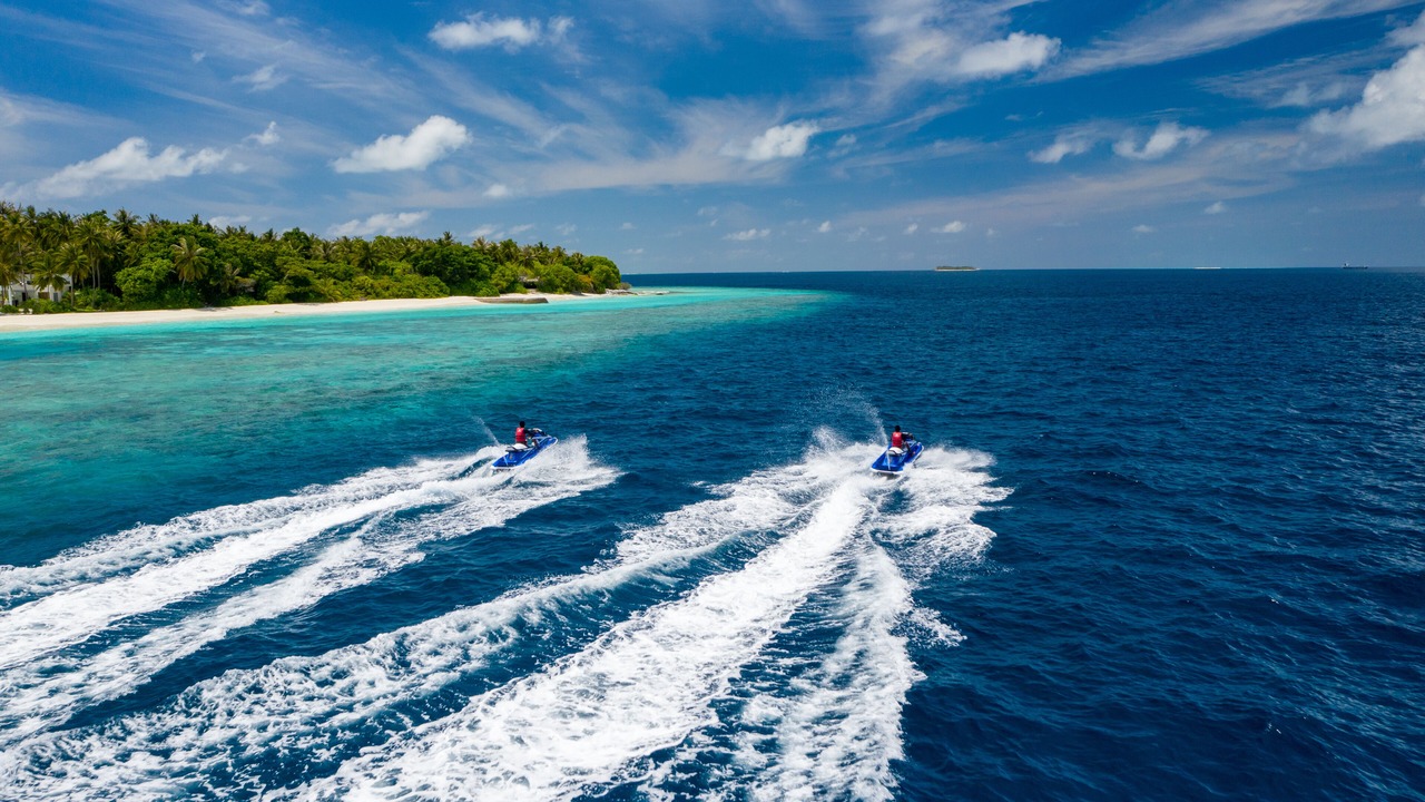 Photo of Others in Finolhas Island
