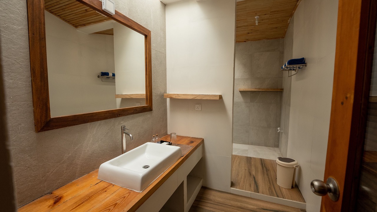 Photo of Bathroom in Goidhoo
