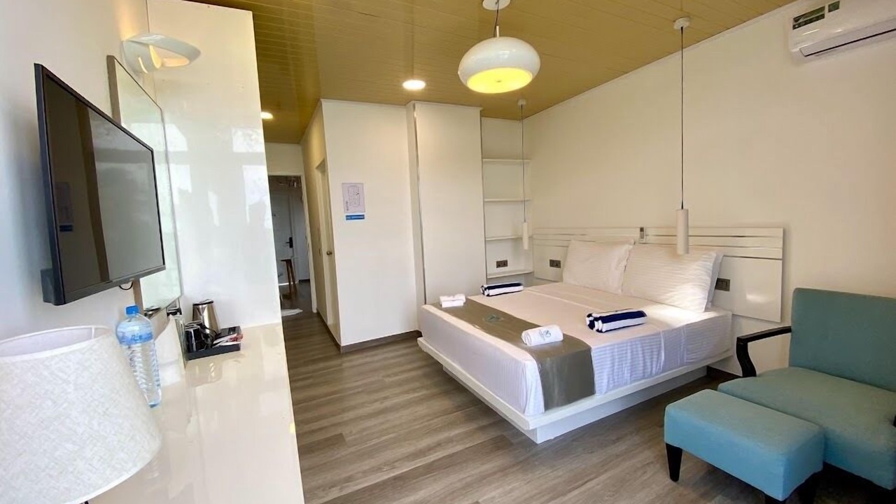 Photo of Bedroom in Hangnaameedhoo