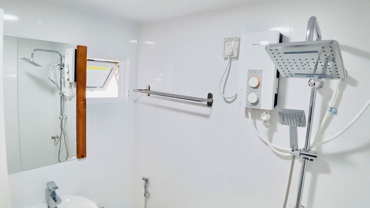Photo of Bathroom in Thulusdhoo Island