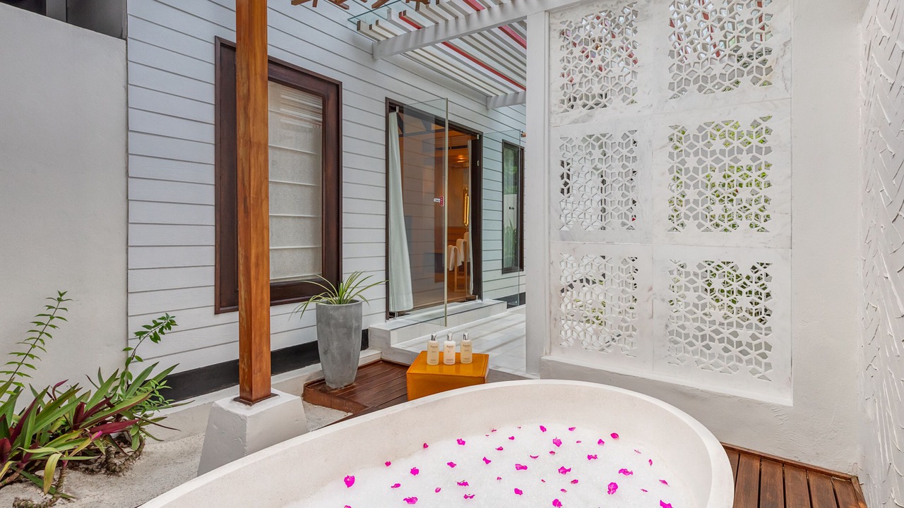 Photo of Bathroom in Maadhoo