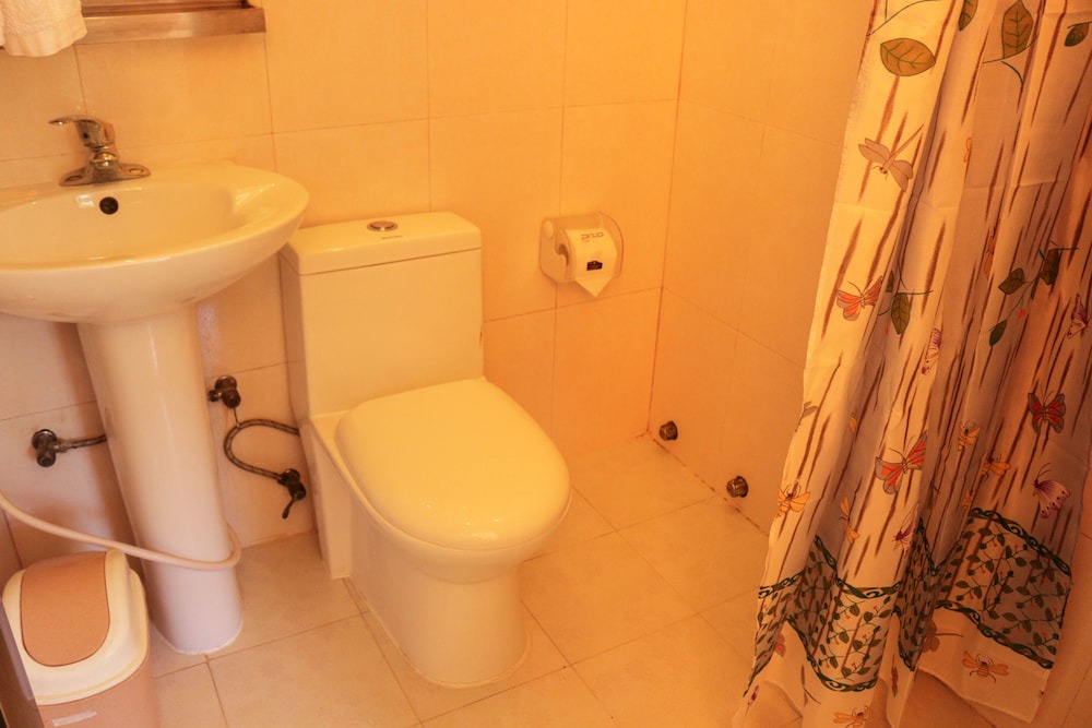 Photo of Bathroom in Mathiveri