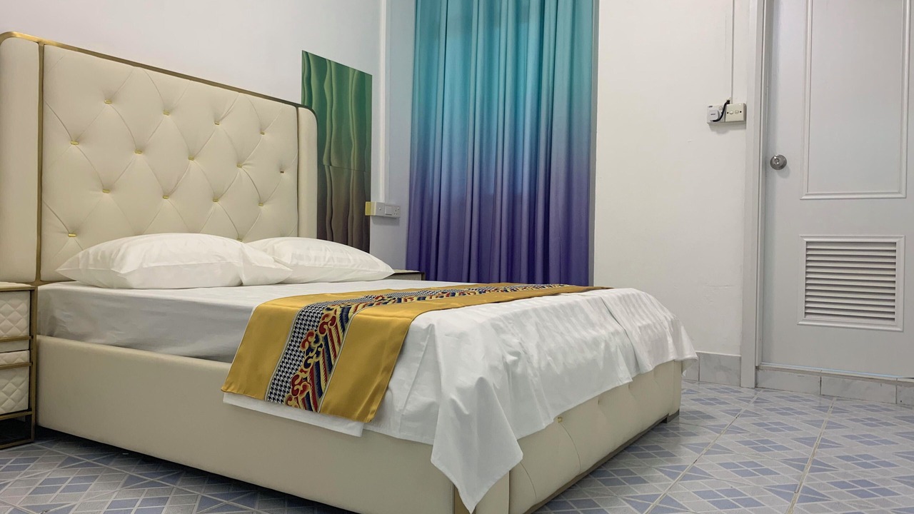 Photo of Bedroom in Male