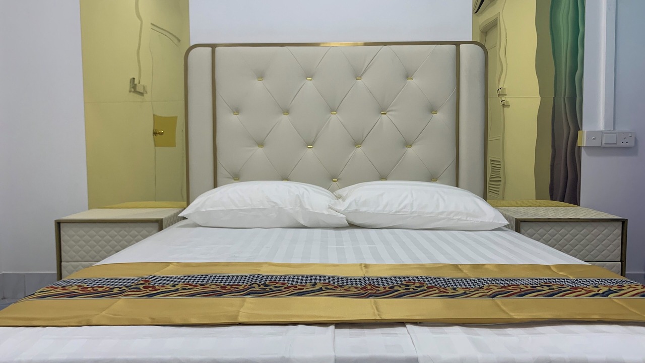 Photo of Bedroom in Male