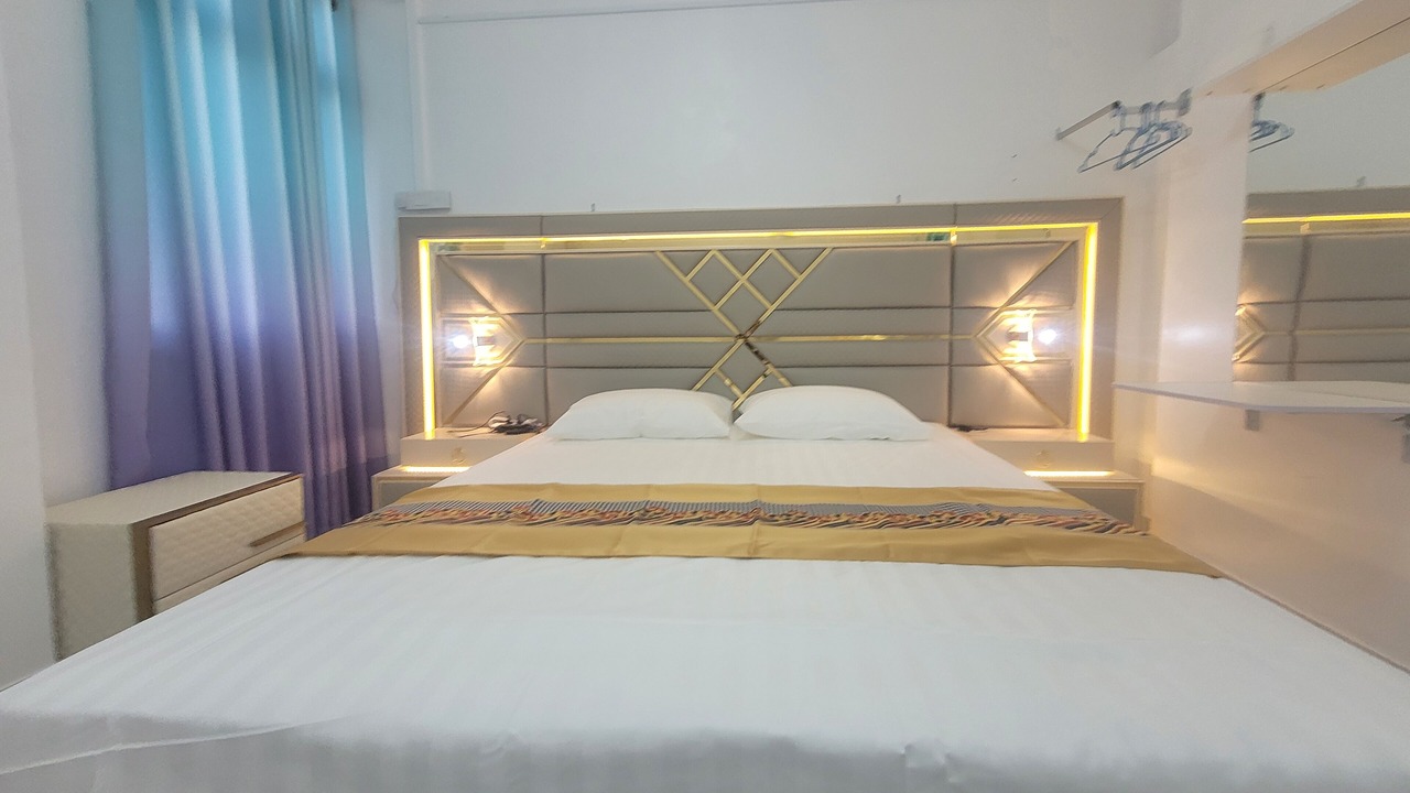Photo of Bedroom in Male