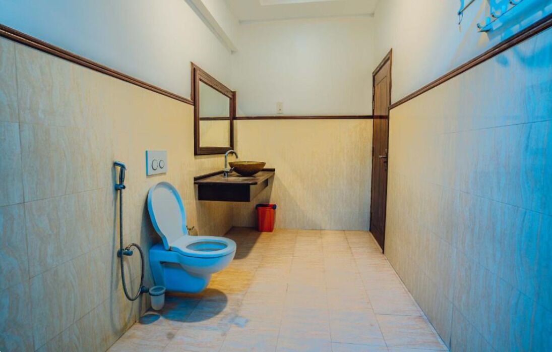 Photo of Bathroom in Fuvahmulah