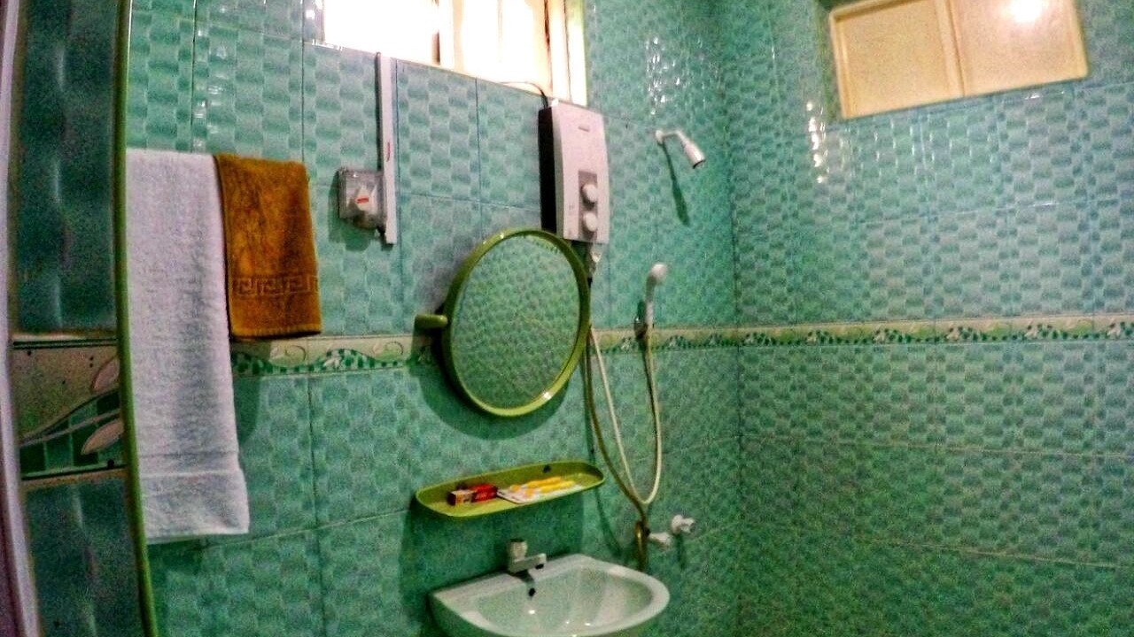 Photo of Bathroom in Dhangethi