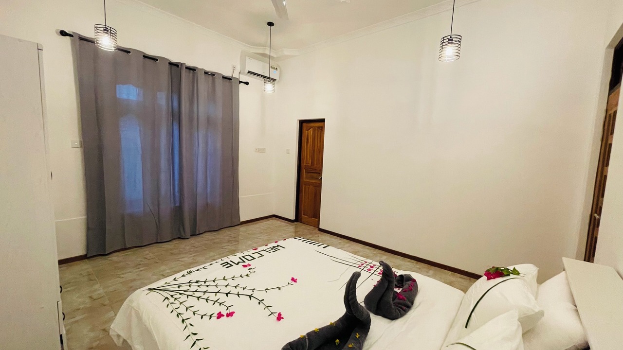 Photo of Bedroom in Dhidhdhoo
