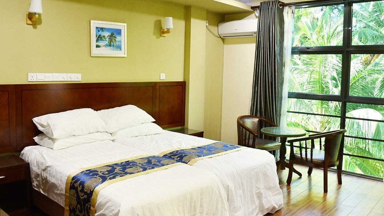 Photo of Bedroom in Kudahuvadhoo