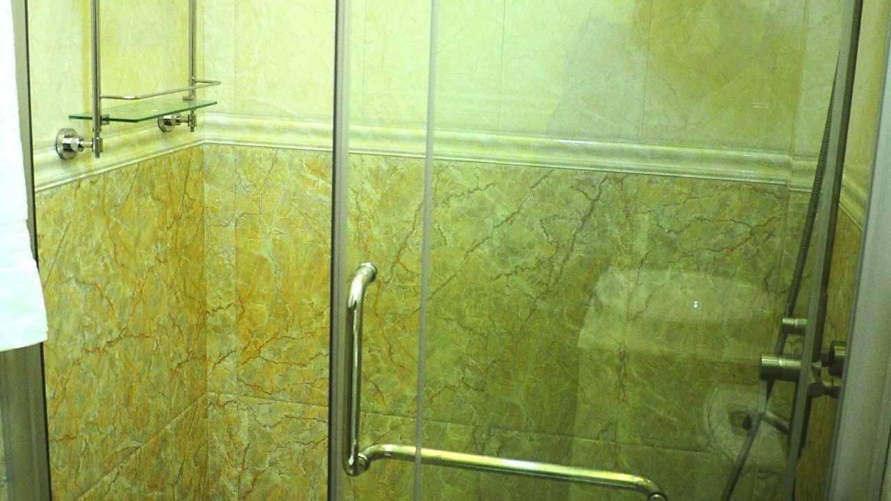 Photo of Bathroom in Fuvahmulah
