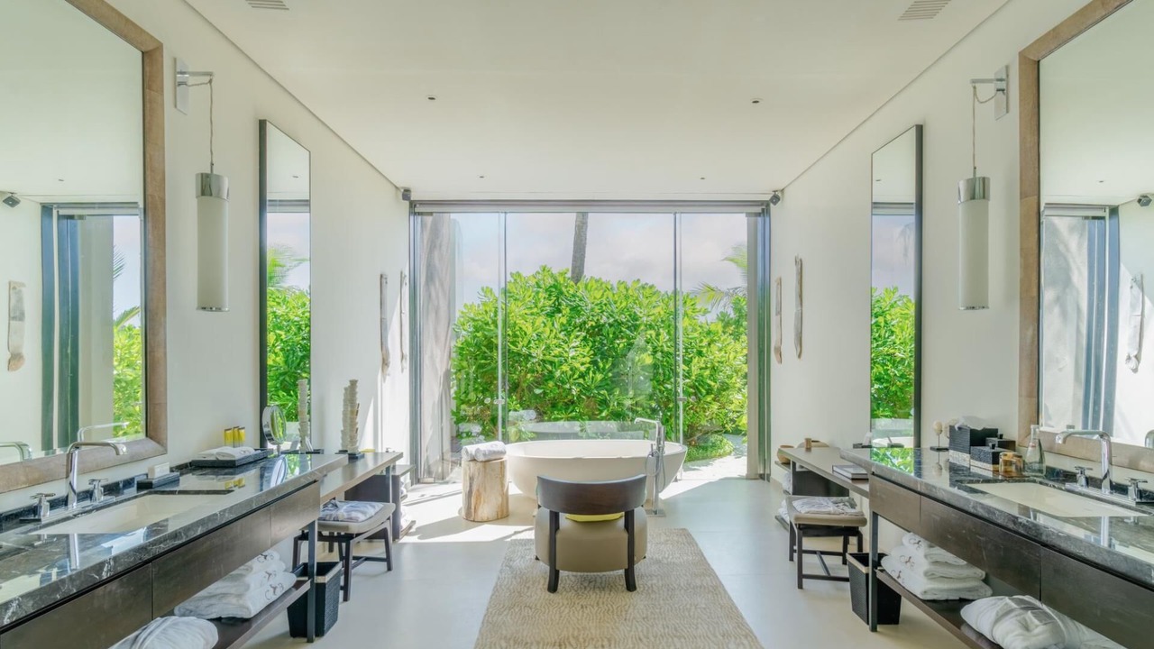 Photo of Bathroom in Male