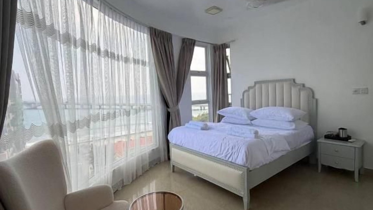 Photo of Bedroom in Male