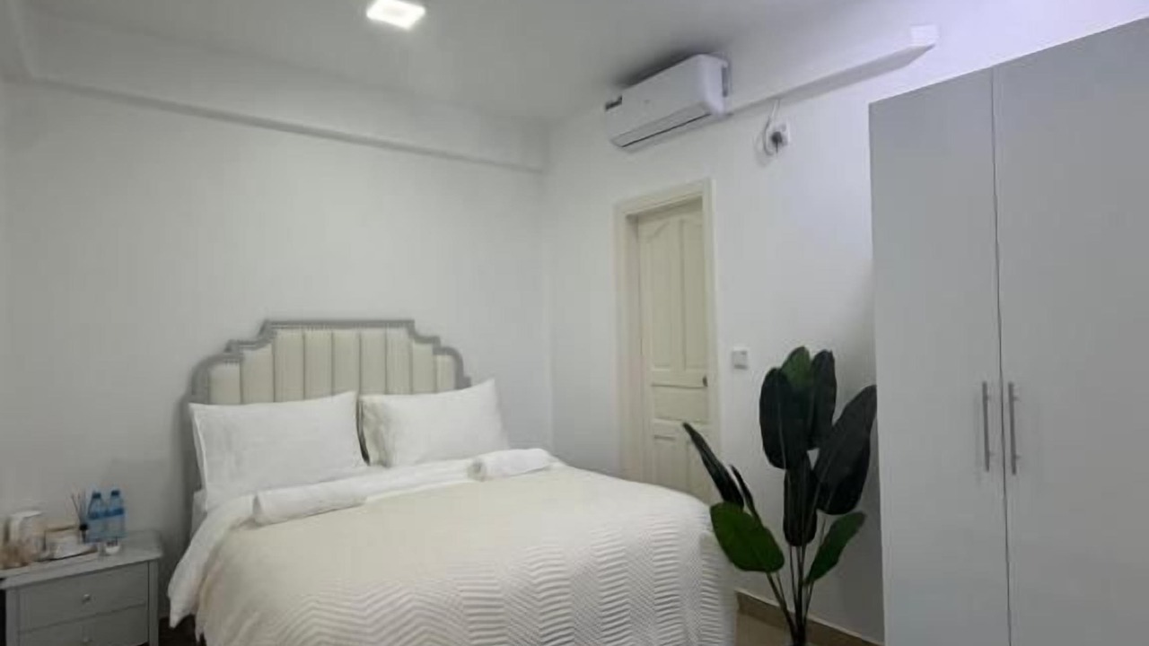 Photo of Bedroom in Male