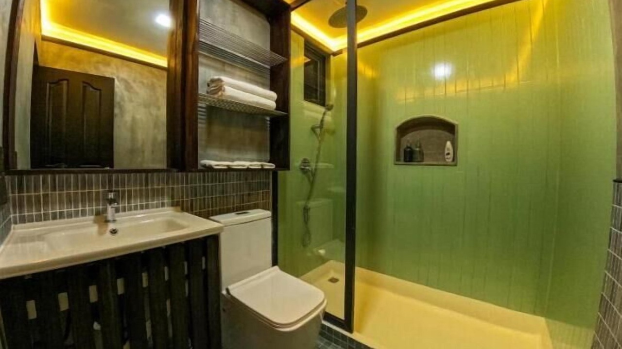 Photo of Bathroom in Goidhoo