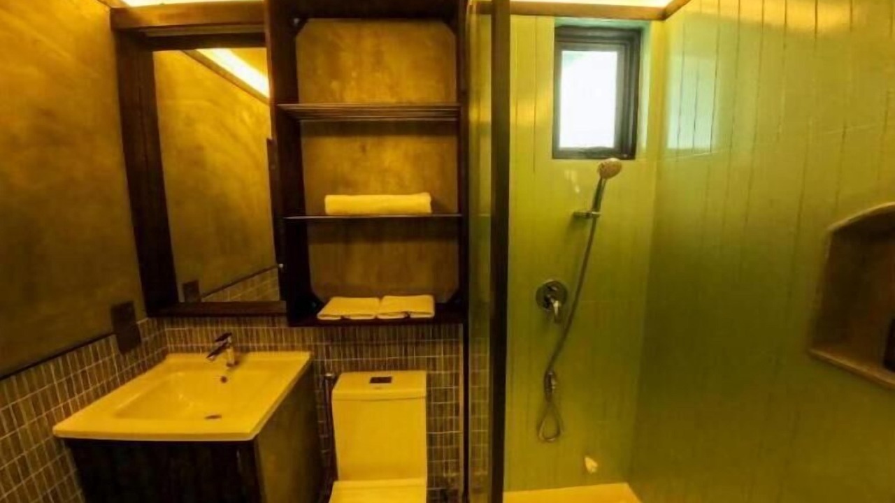 Photo of Bathroom in Goidhoo