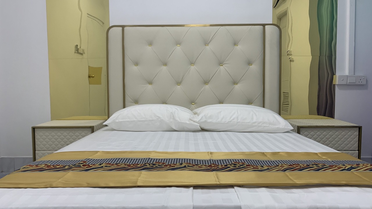 Photo of Bedroom in Male