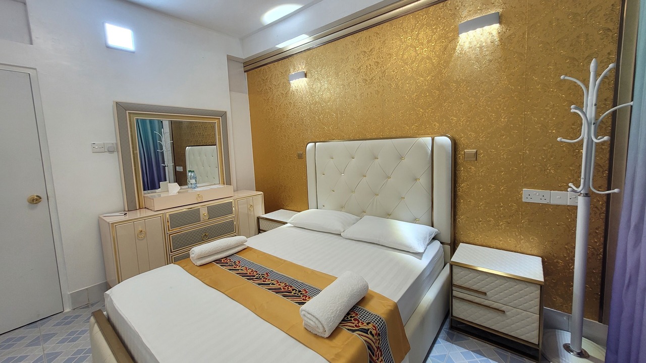Photo of Bedroom in Male