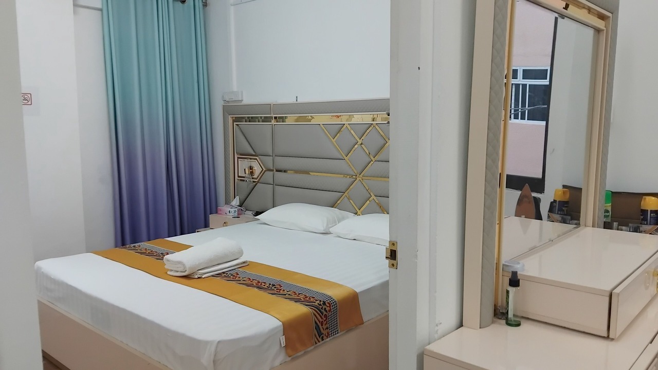 Photo of Bedroom in Male
