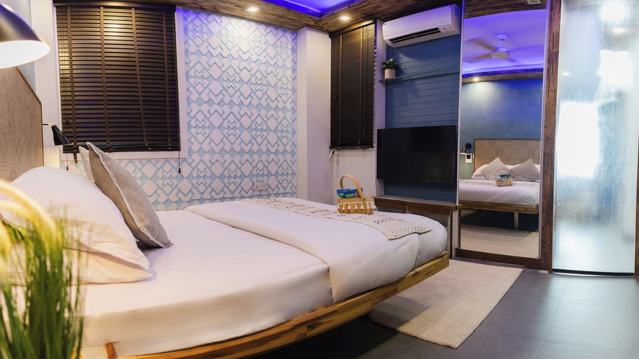 Photo of Bedroom in Male