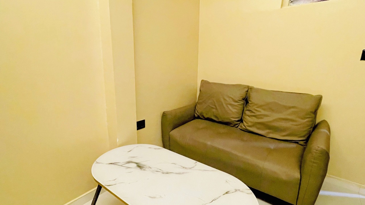 Photo of Livingroom in Male