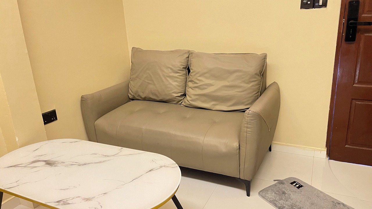 Photo of Livingroom in Male