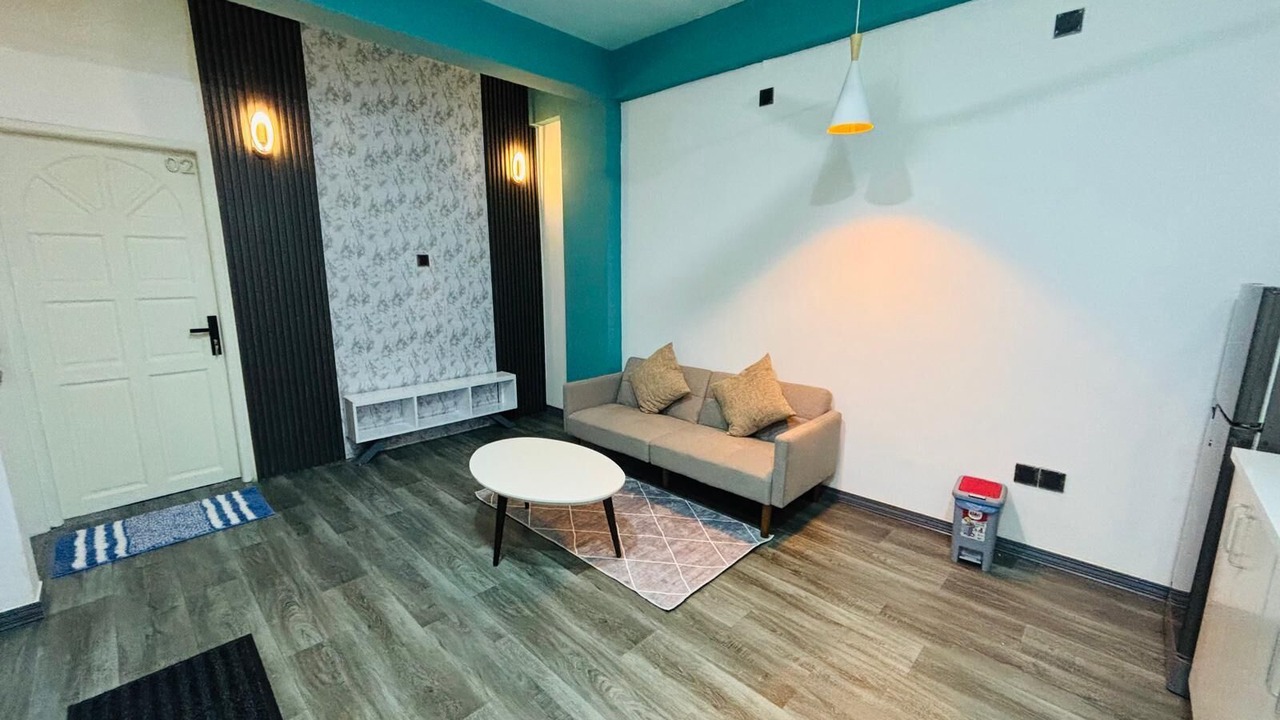 Photo of Livingroom in Male