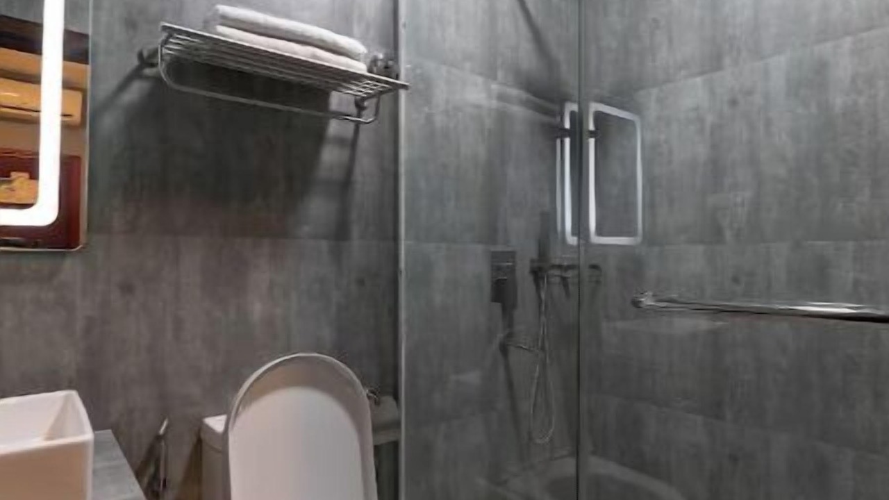 Photo of Bathroom in Dhiffushi