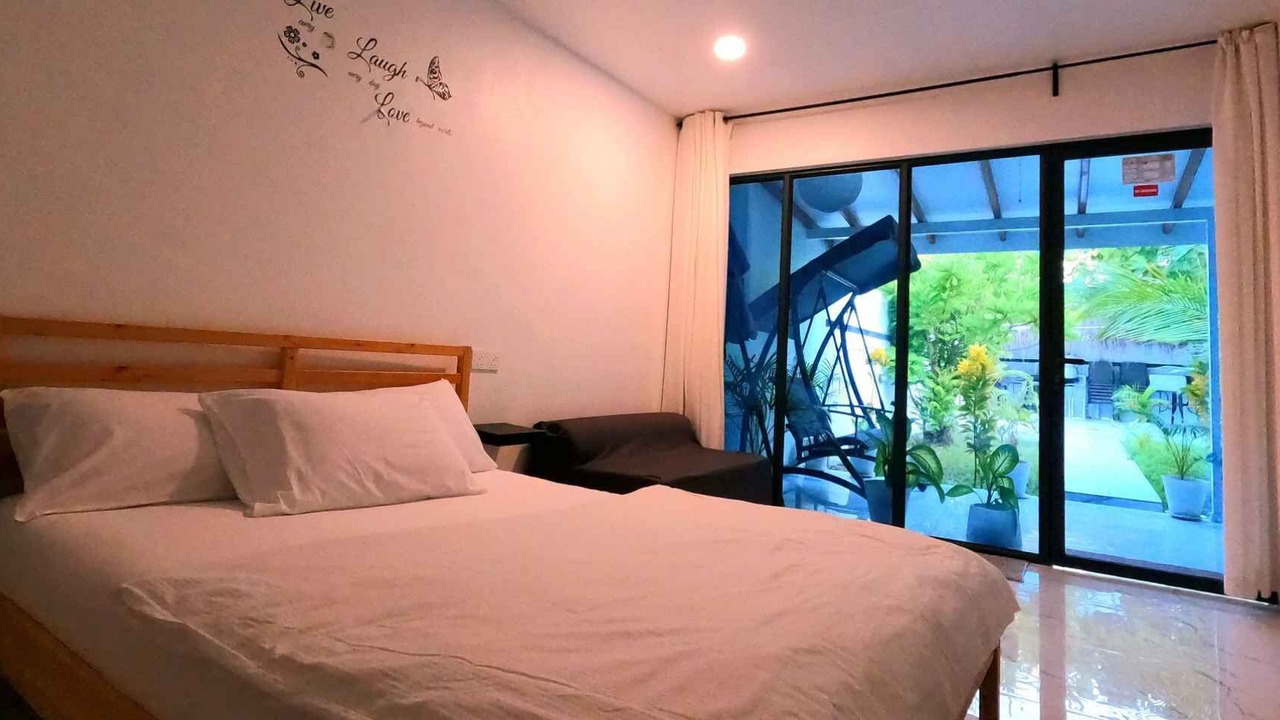 Photo of Bedroom in Kudahuvadhoo