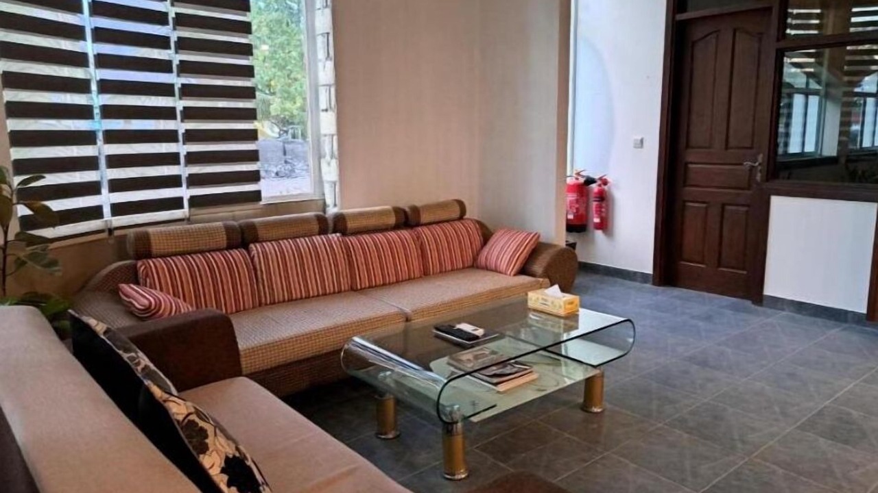 Photo of Livingroom in Male
