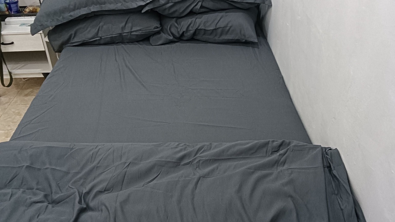 Photo of Bedroom in Male