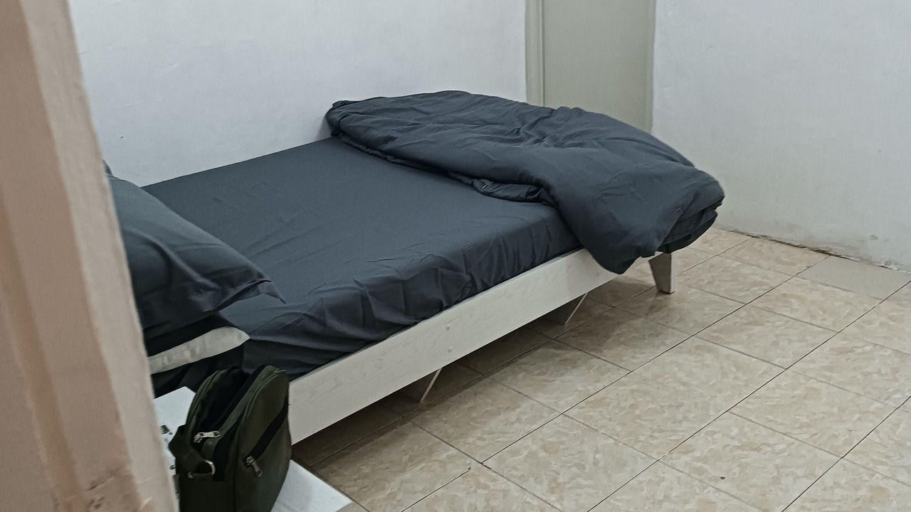 Photo of Bedroom in Male