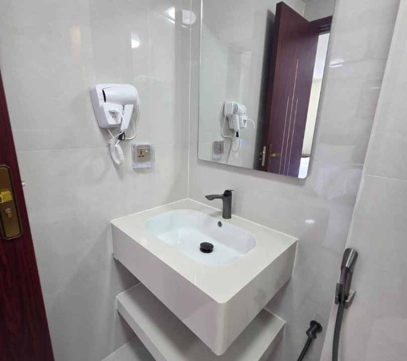 Photo of Bathroom in Fuvahmulah