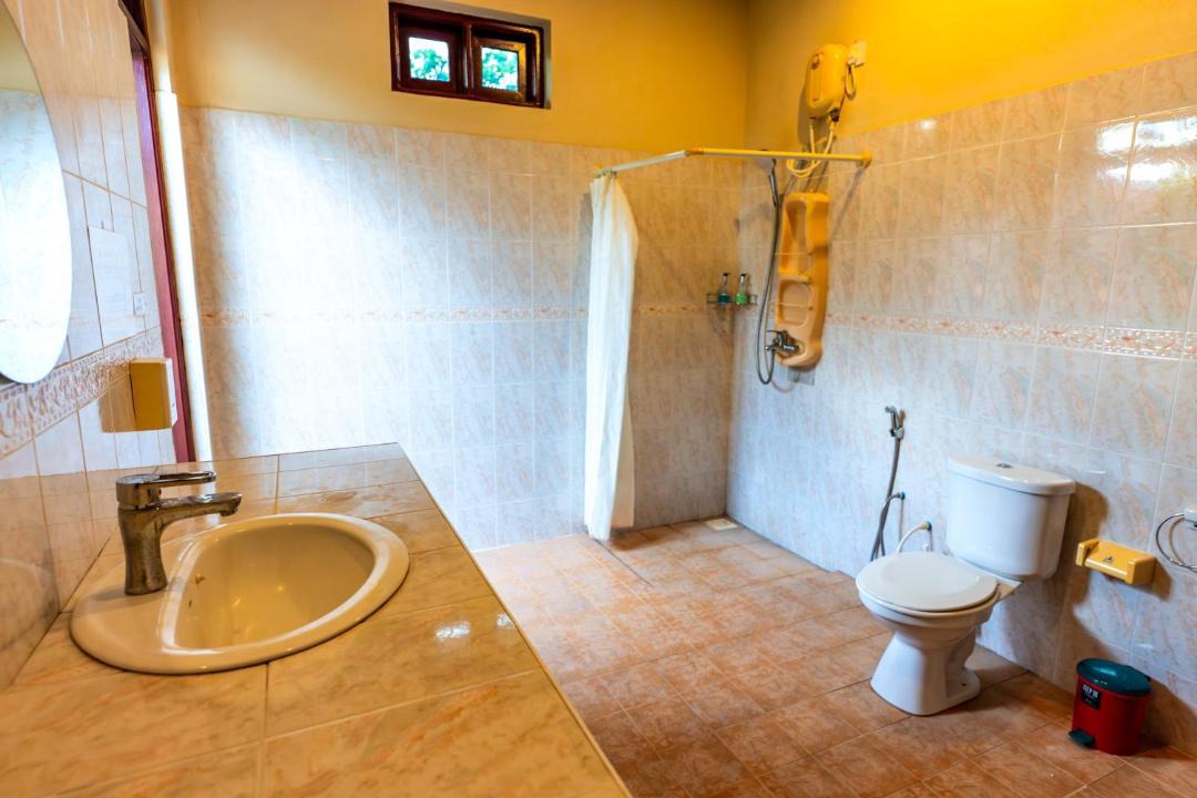 Photo of Bathroom in Rinbudhoo