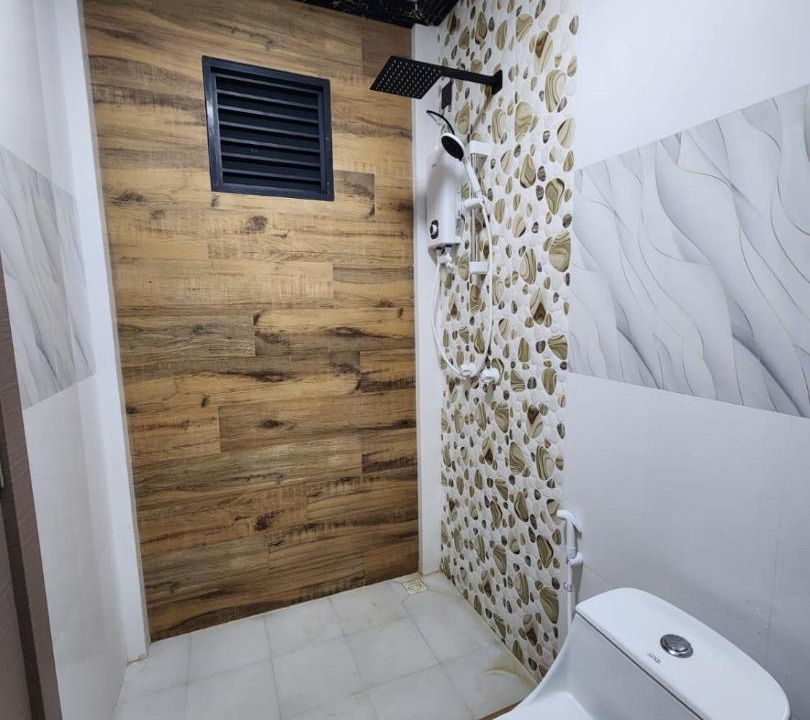 Photo of Bathroom in Fulhadhoo