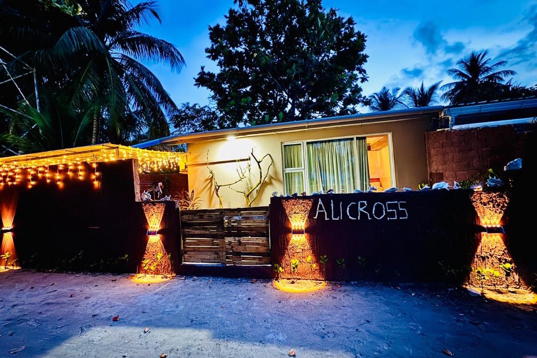 Photo of Others in Omadhoo