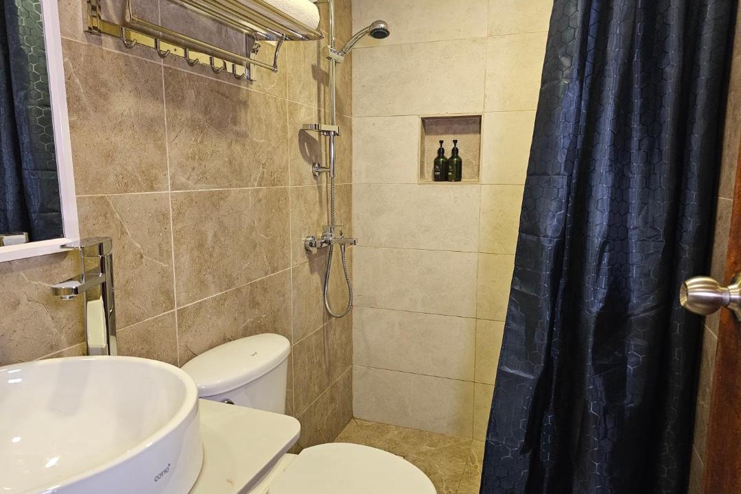 Photo of Bathroom in Bodufolhudhoo