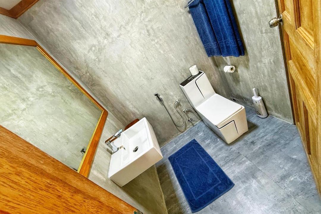 Photo of Bathroom in Dhidhdhoo