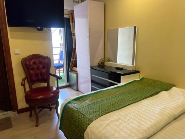 Photo of Bedroom in Male