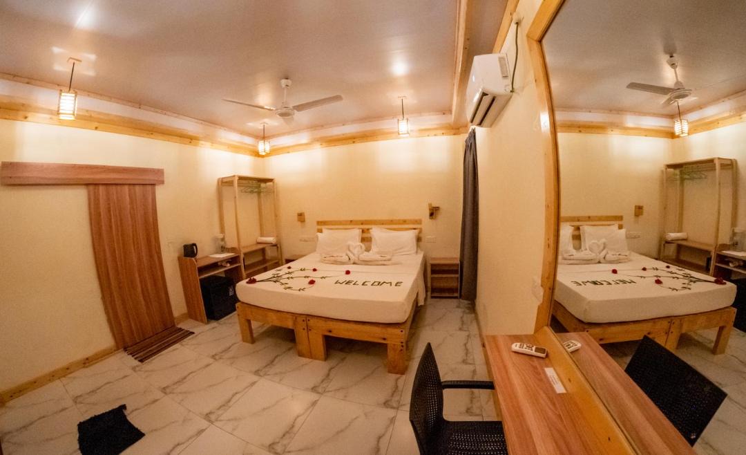 Photo of Bathroom in Himandhoo