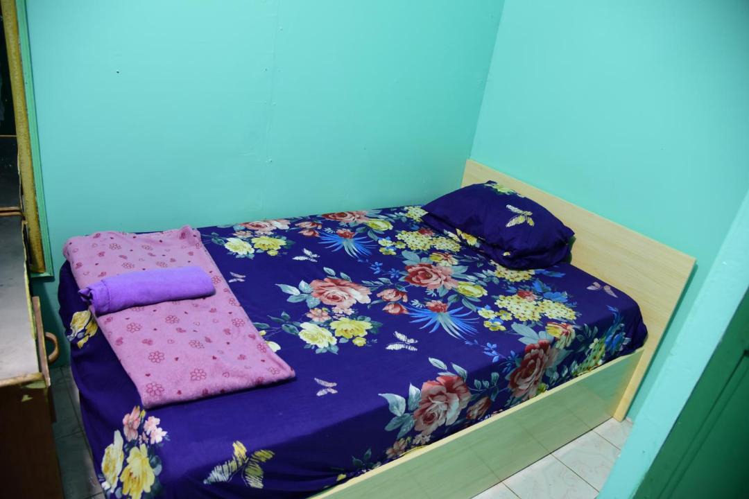 Photo of Bedroom in Male